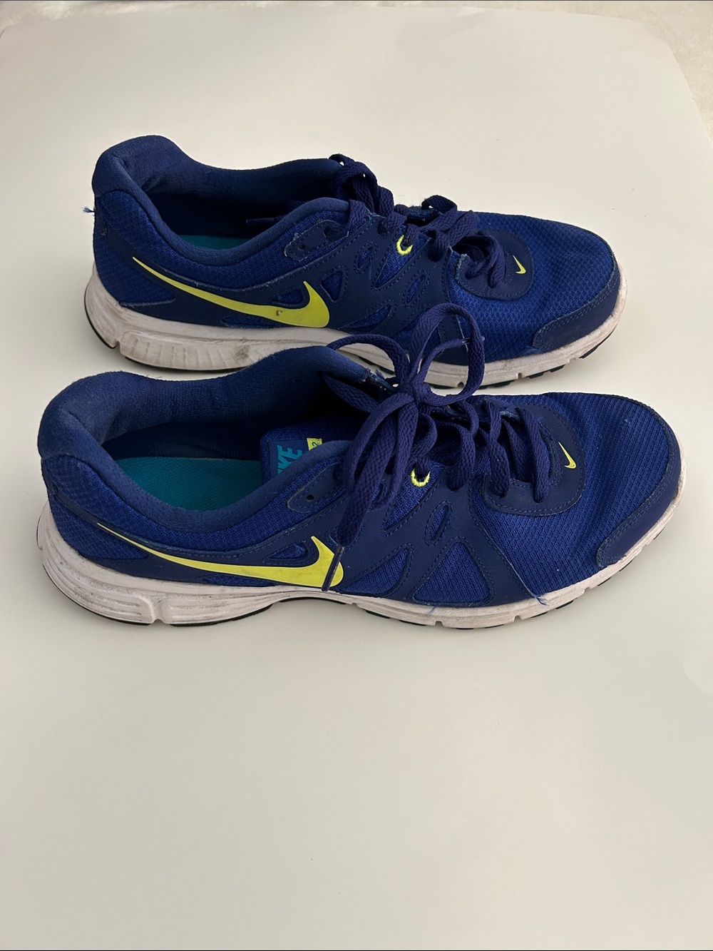 Nike Revolution 2 Mens Running Shoes in Hyper Blue/Volt, size 11